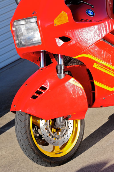 BMW K1